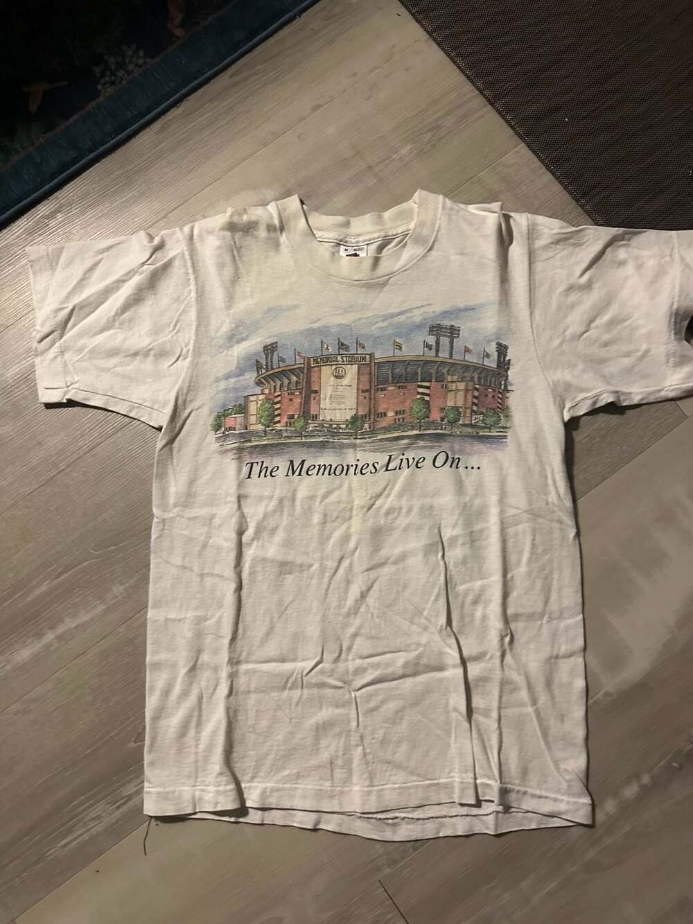 Fruit Of The Loom Memorial Stadium T-Shirt Size M White Vintage